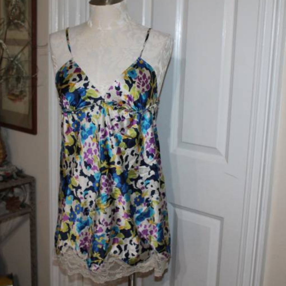 Victoria's Secret colorful nightie / Pjs